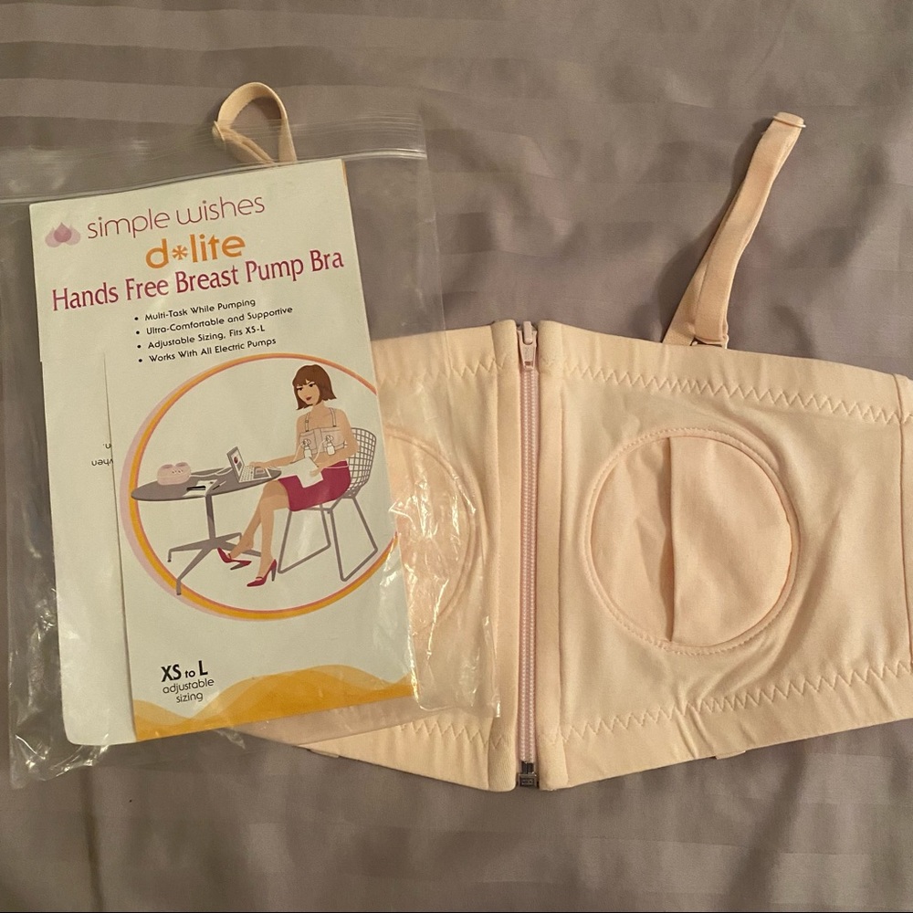 Breast pump bra - like new